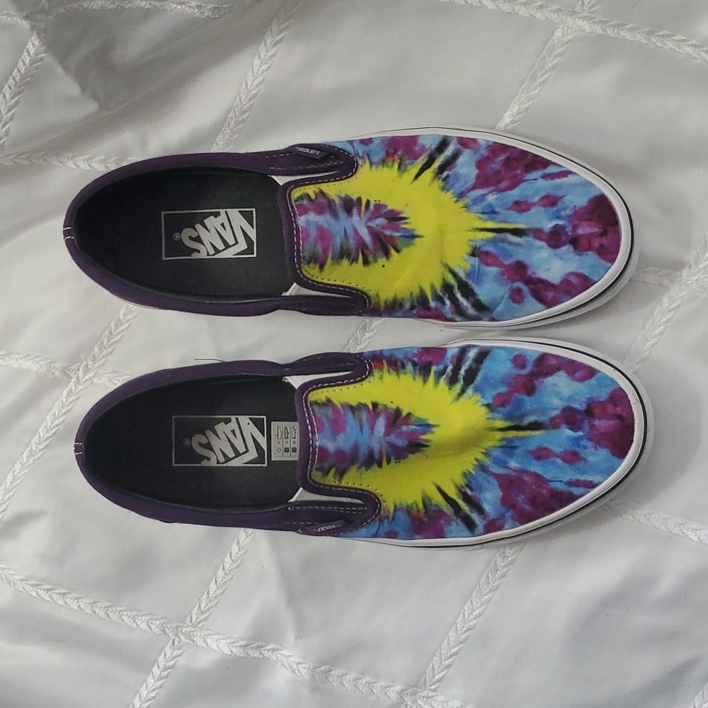 Tie-Dye Vans Slip-Ons